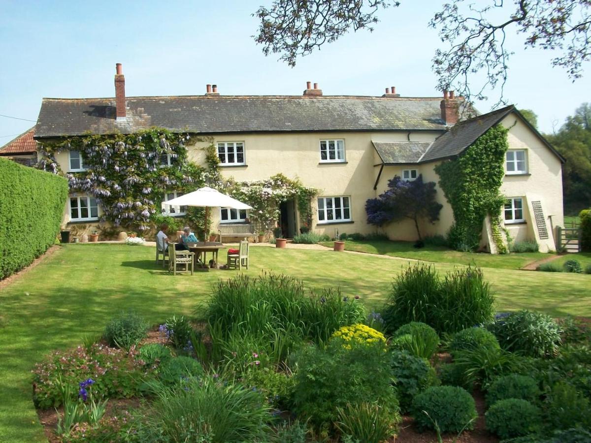 B&B Exeter - Beautiful Devon Farmhouse - Bed and Breakfast Exeter