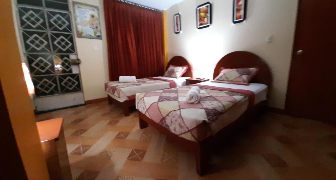 Zweibettzimmer mit eigenem Bad