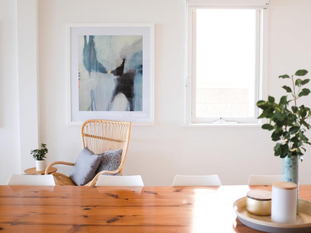 Bayview Beachfront Apartment - Bed and Breakfast