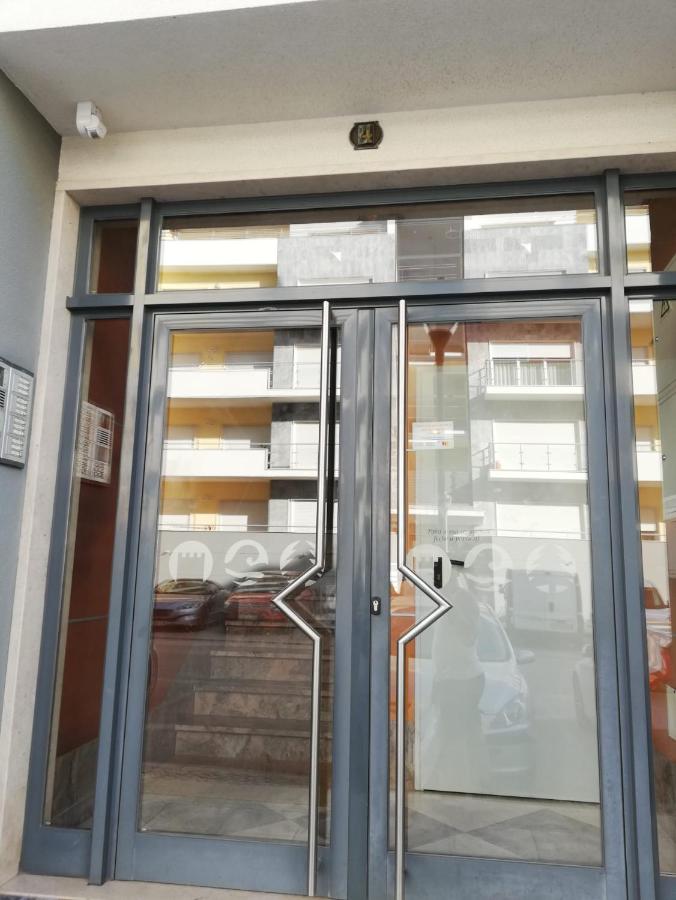 Beach Sea View Apartment - Ferienwohnung