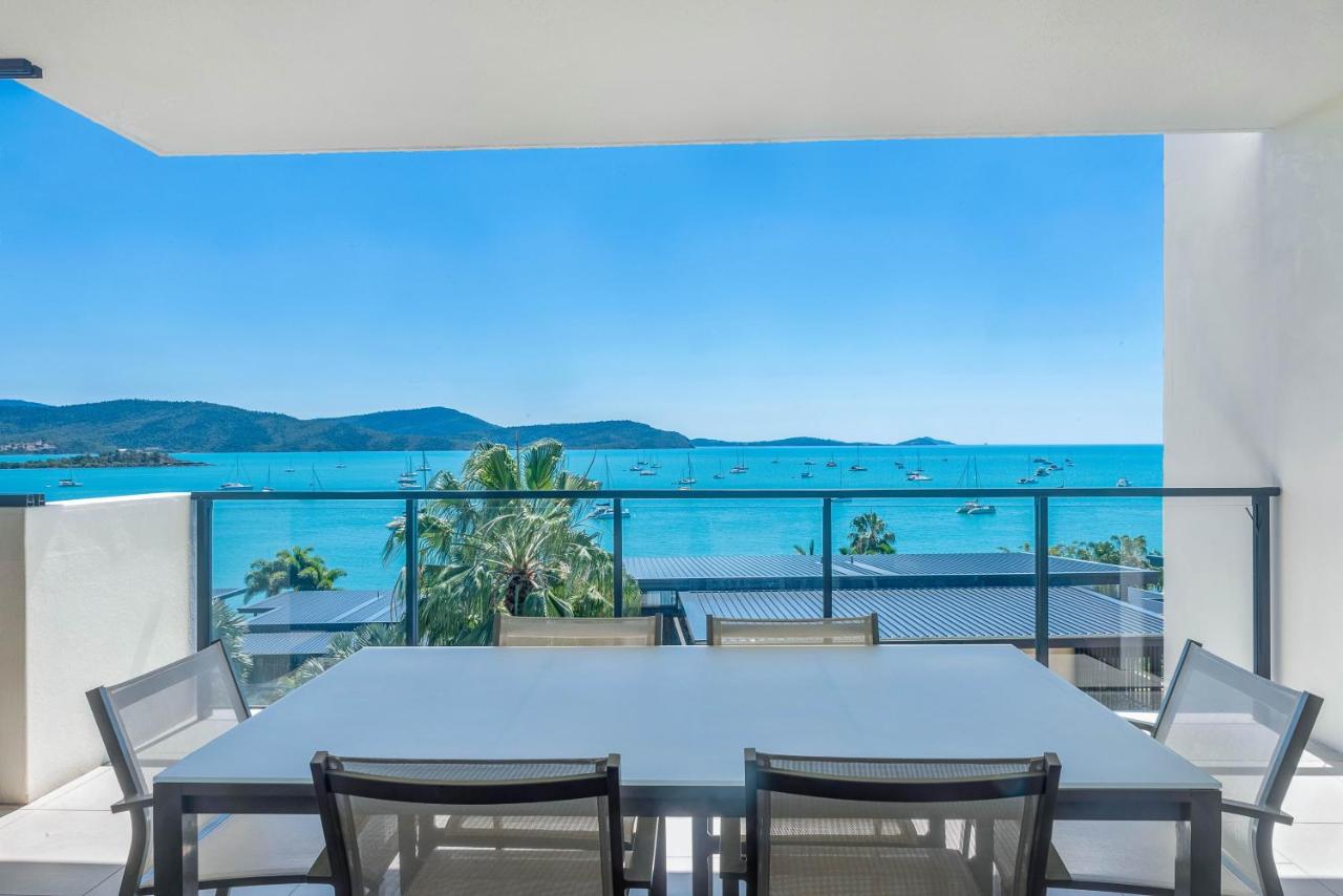 B&B Airlie Beach - Executive on Whisper Bay - Cannonvale - Bed and Breakfast Airlie Beach
