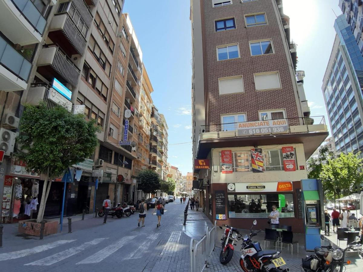 Apartamento Grande-Centro Barrio Playa - Ferienwohnung Alicante