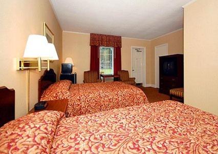 Double Room with Two Double Beds – Non-Smoking