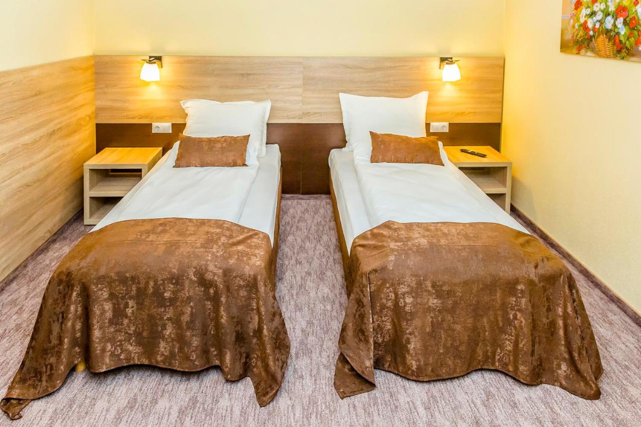 Doppel- oder Zweibettzimmer