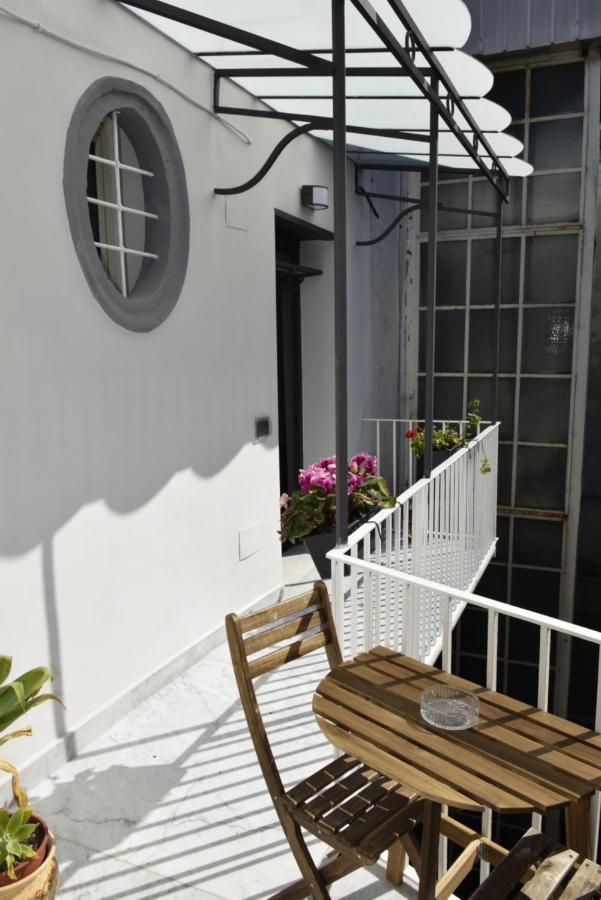 Metro Art Suite Napoli - Bed and Breakfast Napels