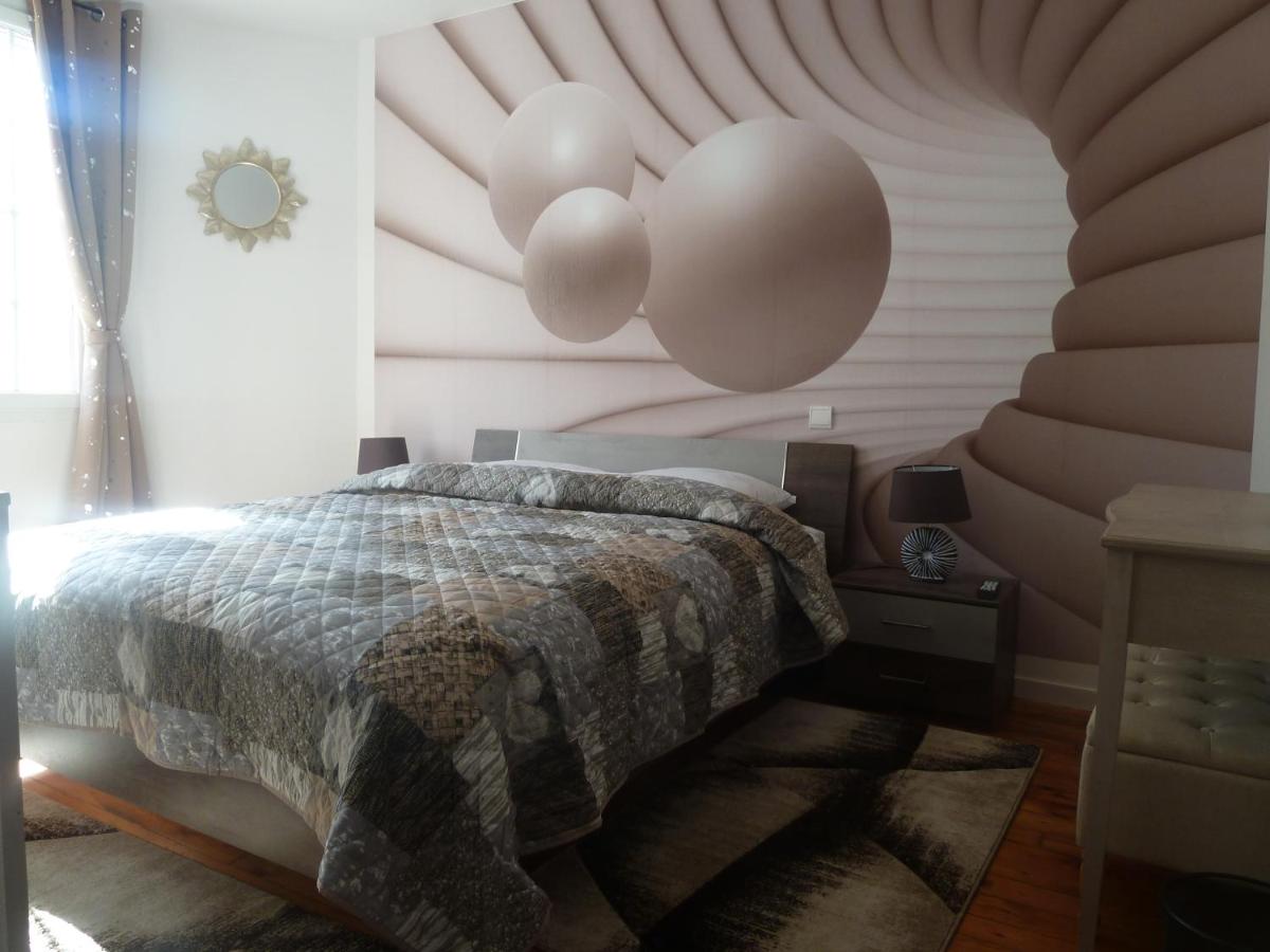 Doppelzimmer mit Whirlpool-Badewanne