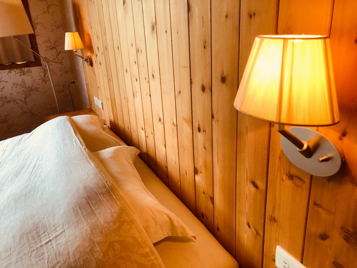 Queen Room with Spa Bath