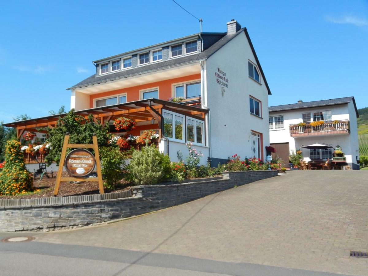Ferienweinhaus Römer-Knodt - B&B Kröv