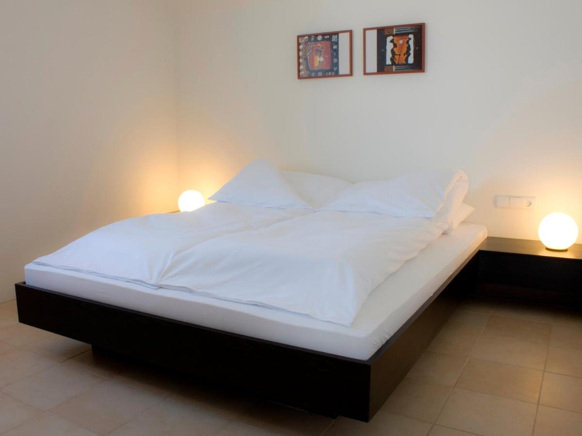 Apartment 45