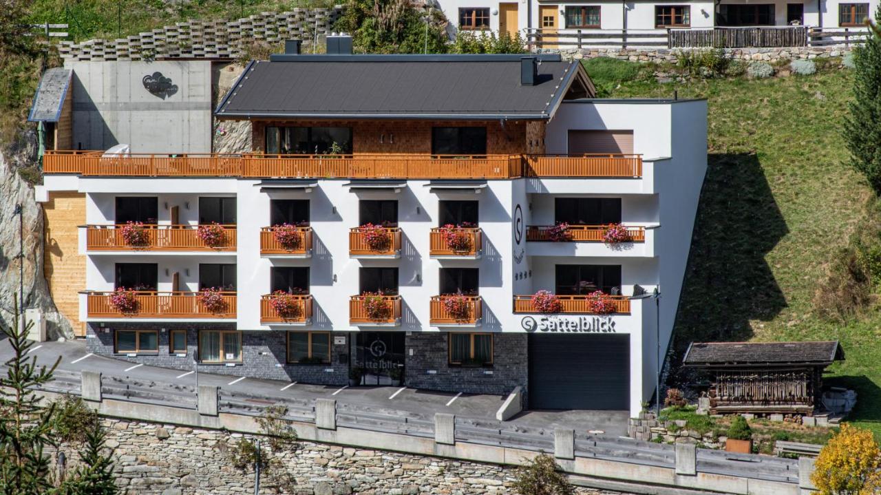 B&B St. Anton am Arlberg - Haus Sattelblick - Bed and Breakfast St. Anton am Arlberg