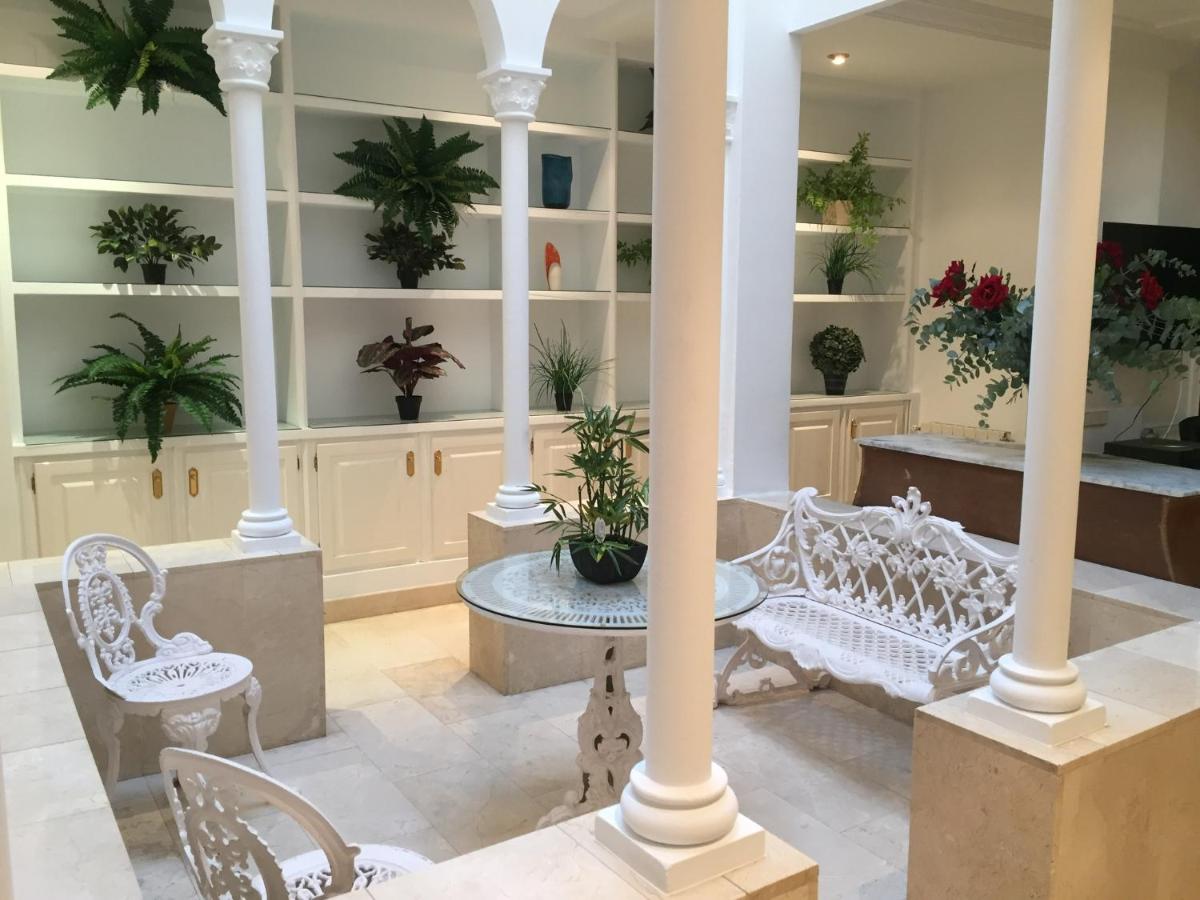 Casa Modernista "La Trinidad" - B&B Sagunto