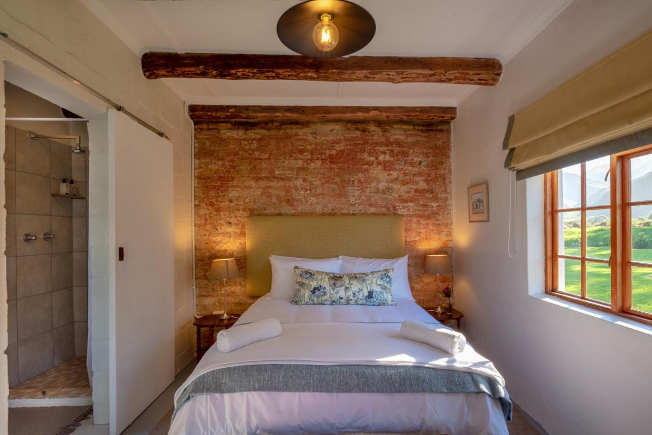 Studio met Queensize Bed