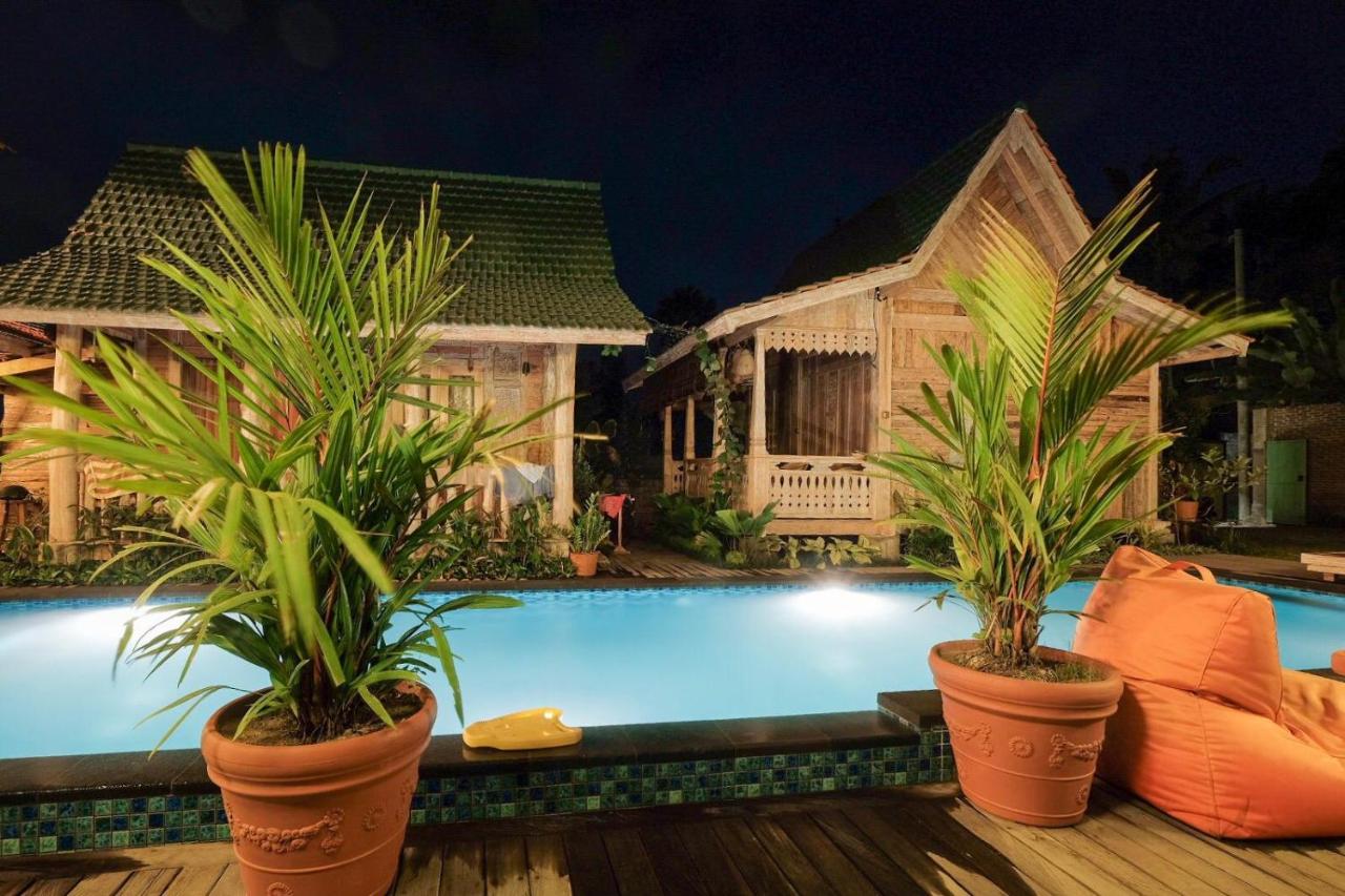 Deluxe Bungalow