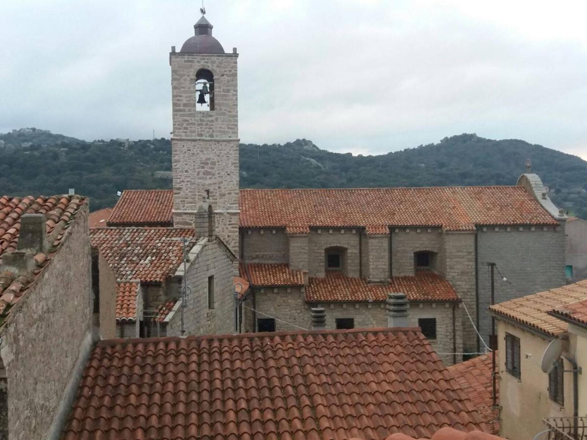 Affittacamere Gallurà - Bed and Breakfast Calangianus