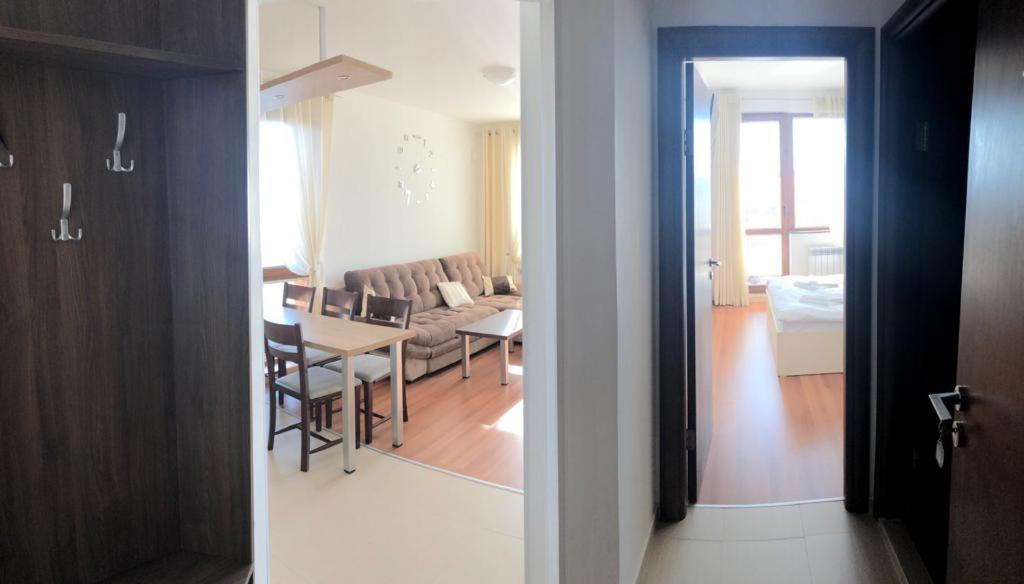 Apartment in Belvedere Holiday Club 550 m from ski lift - Chambres d'hôtes Bansko