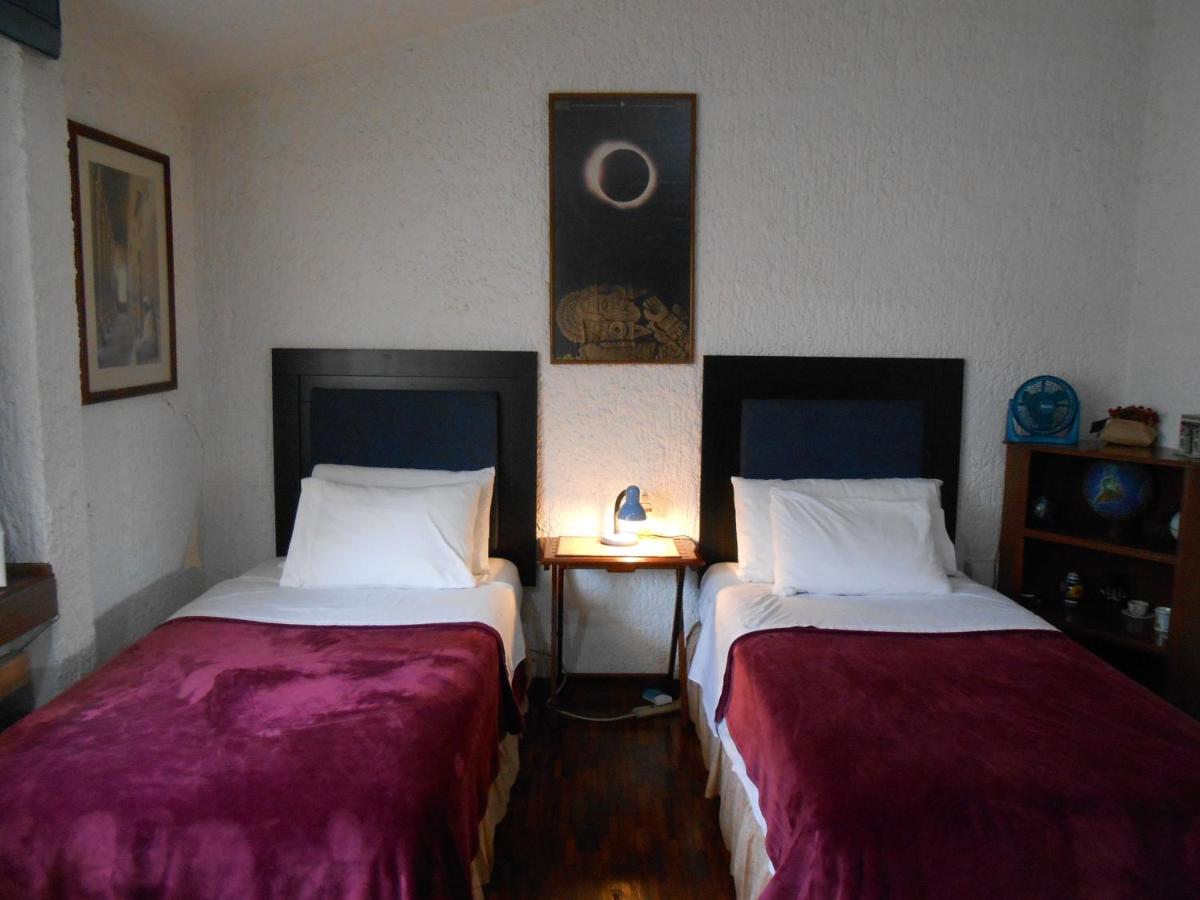 Twin Room with Private External Bathroom