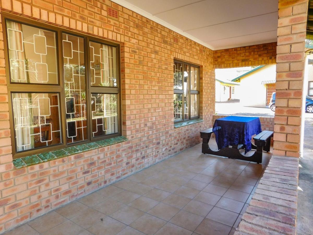 Cottage 4 - Two-Bedroom House