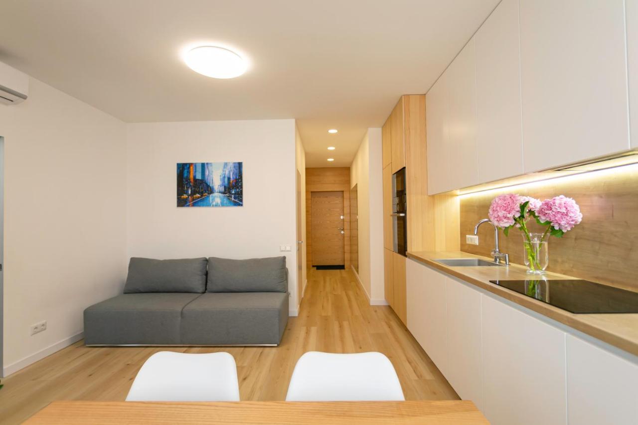 Petrovdom Apartments 78-170 in RC Nivki Park, 67А Beresteiskyi Avenue - B&B Kyiv