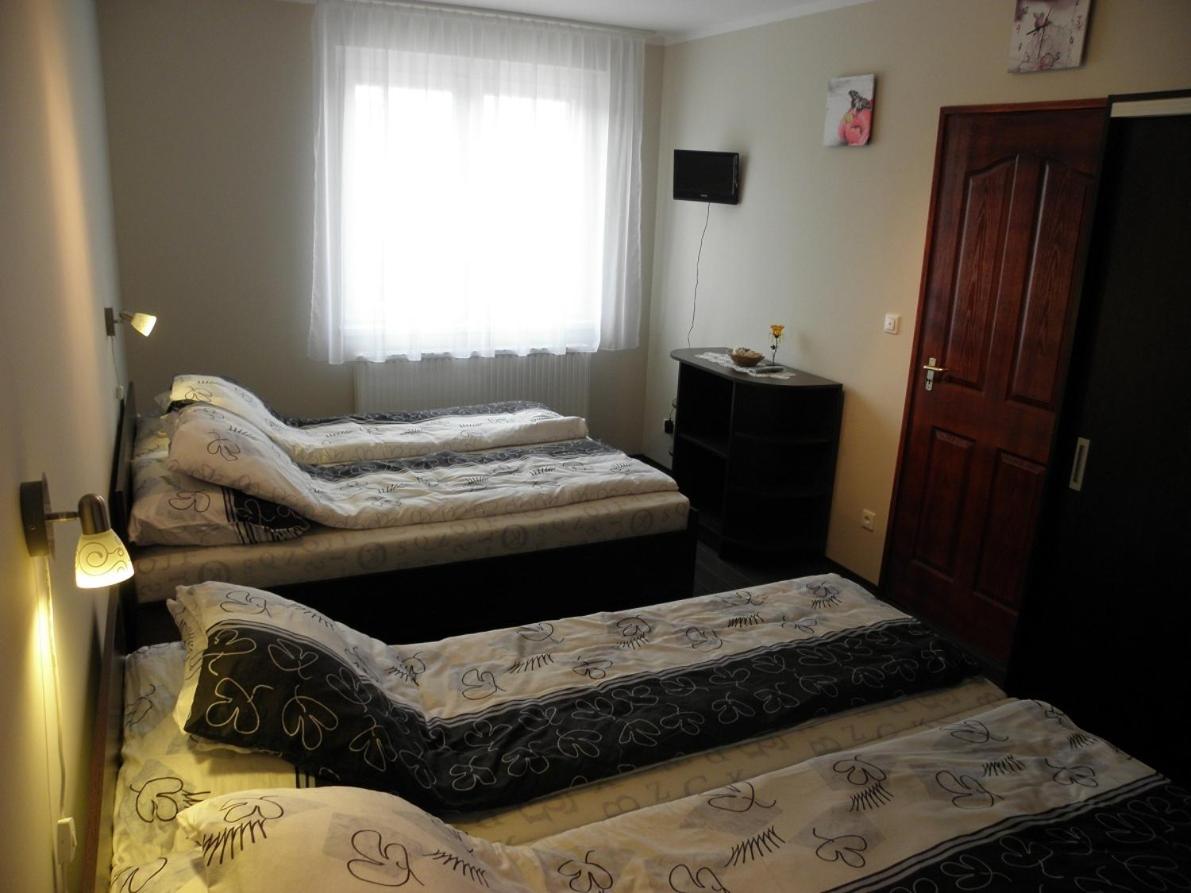 Eplényi Apartmanház - Bed and Breakfast Eplény