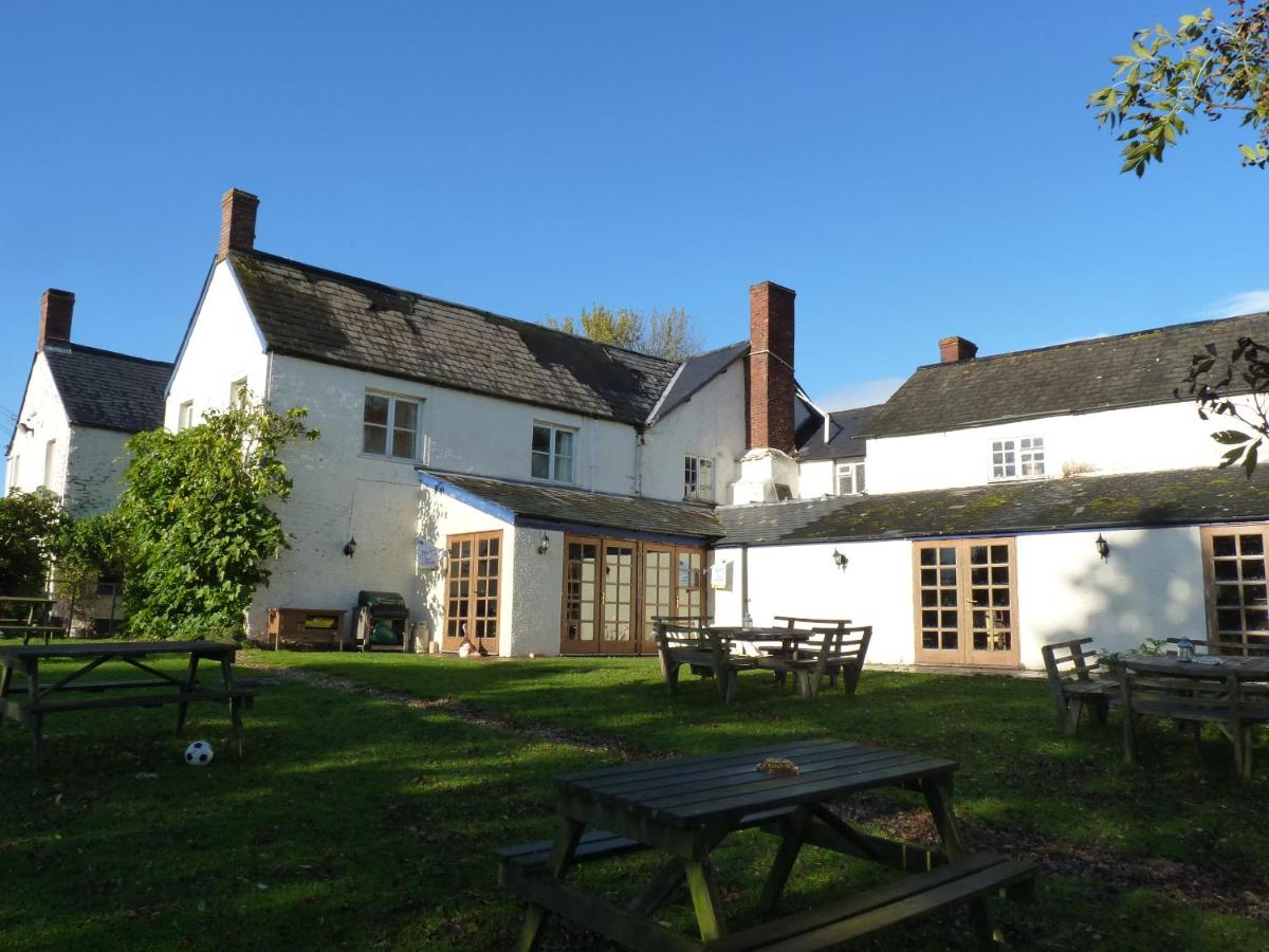 B&B Taunton - The Carew Arms - Bed and Breakfast Taunton