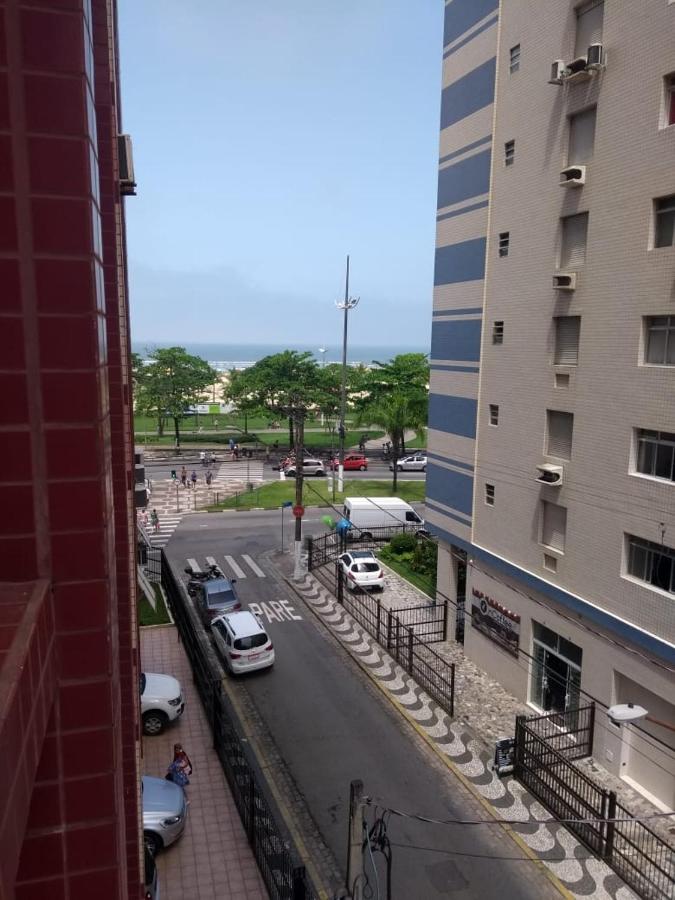 APARTAMENTO FRENTE AO MAR EM SANTOS - B&B