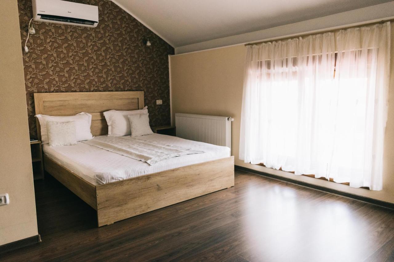 Camera Matrimoniale Deluxe con Doccia