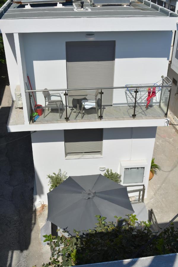 Haraki Endless Blue Luxury Apartments - Bed and Breakfast