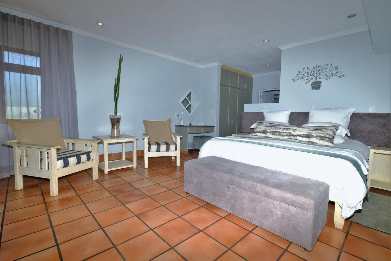 Standard Double Suite