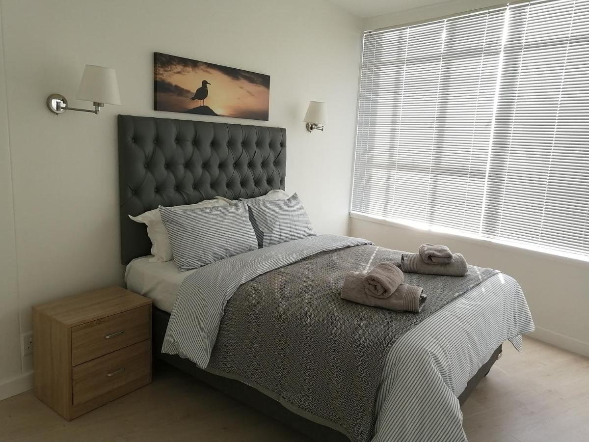 B&B Cape Town - Disa Park 14th Floor Apartment with City Views - Bed and Breakfast Cape Town