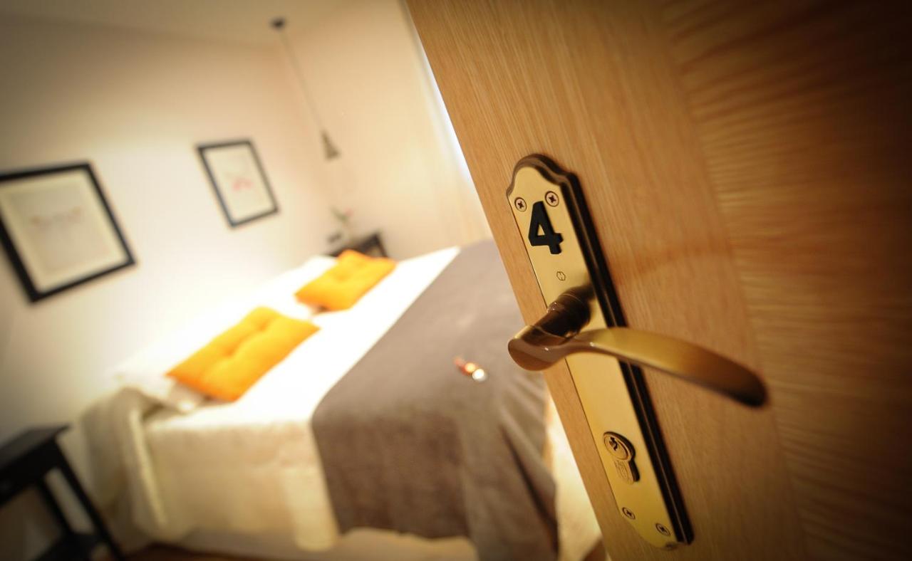 Doppel- oder Zweibettzimmer