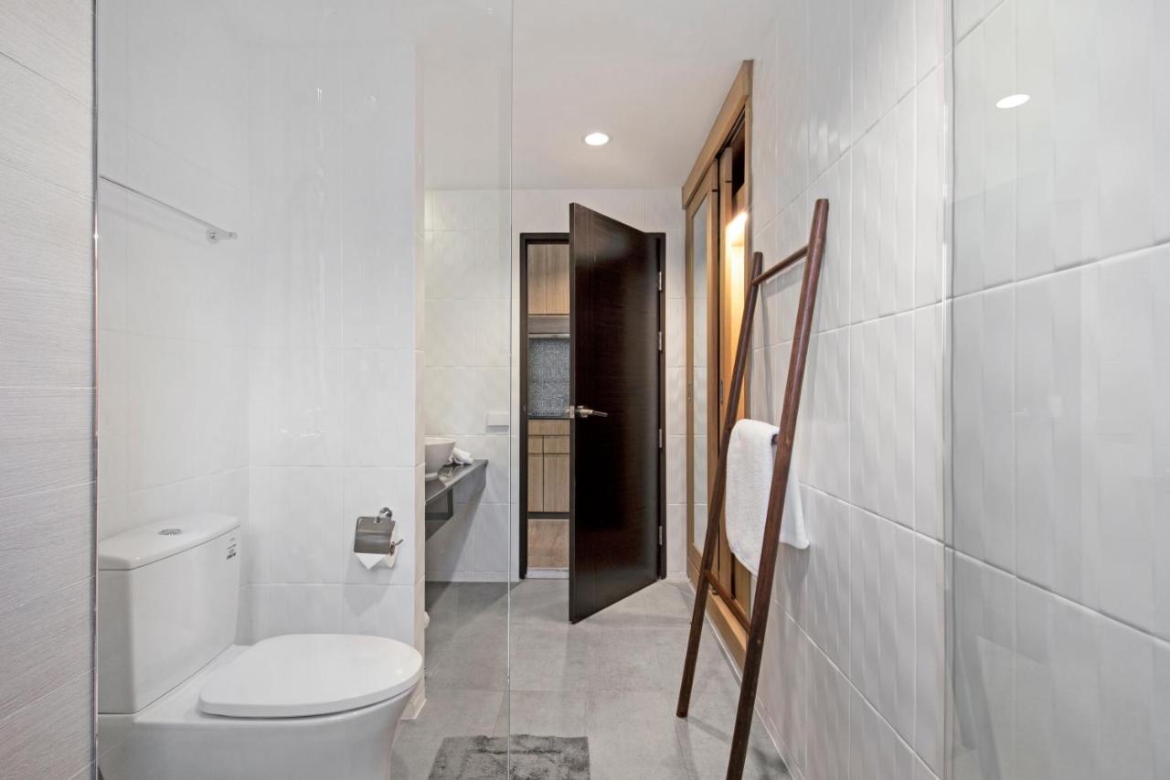 Deluxe King Studio with Bathtub