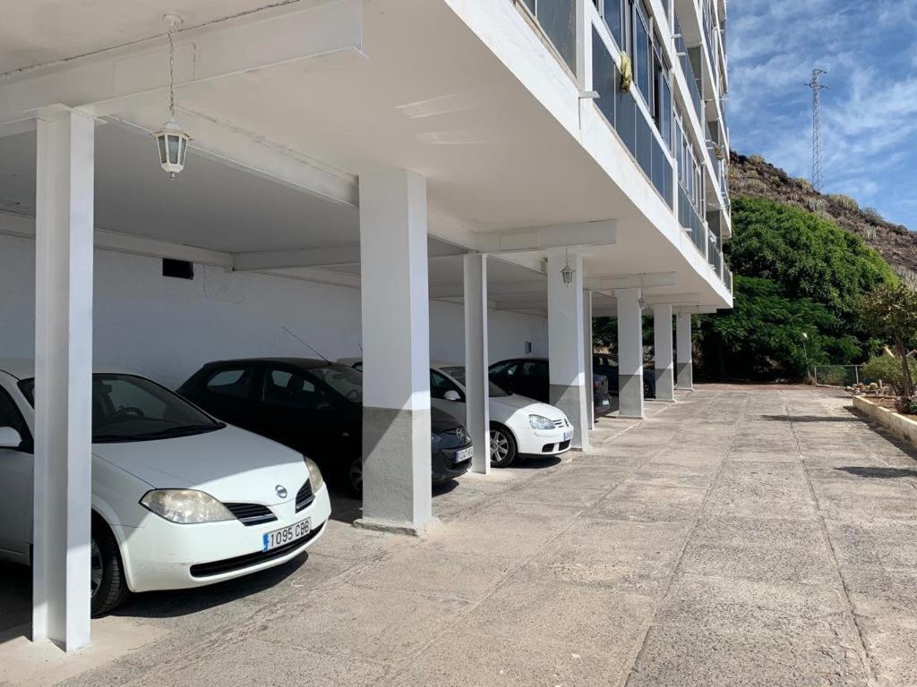 Apto boca cangrejo Netflix,parking,aire acondicionado y rent car - B&B