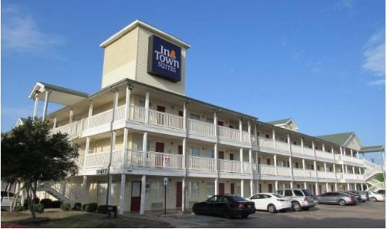 Intown Suites Extended Stay Dallas TX - Garland - B&B Garland