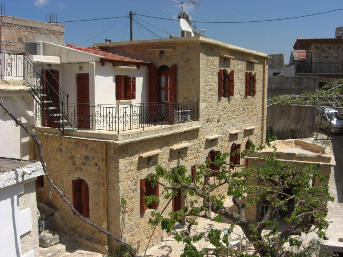 One-Bedroom Apartment - Split Level - Left Side of the Central Road