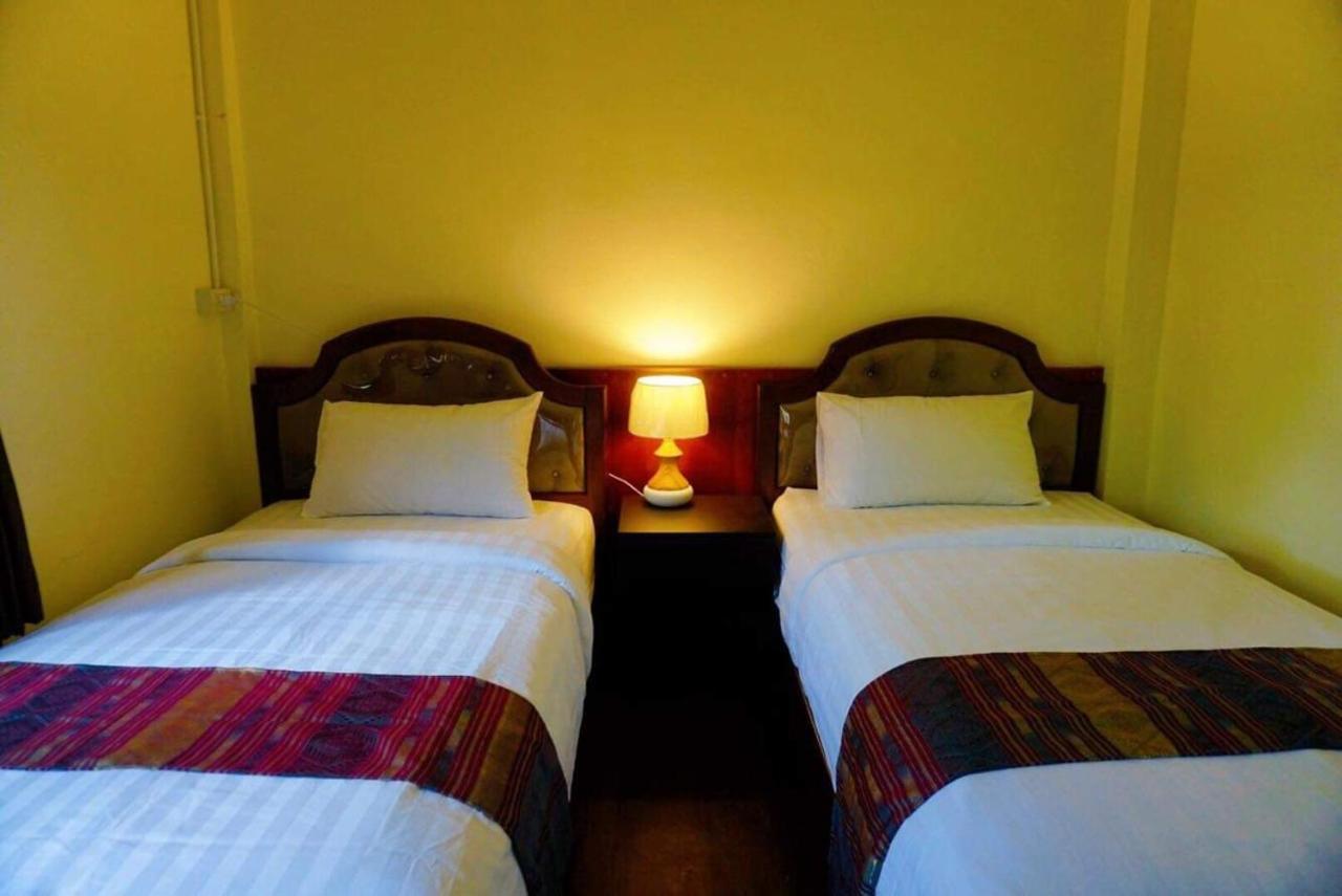 Standard Twin Room with Garden View