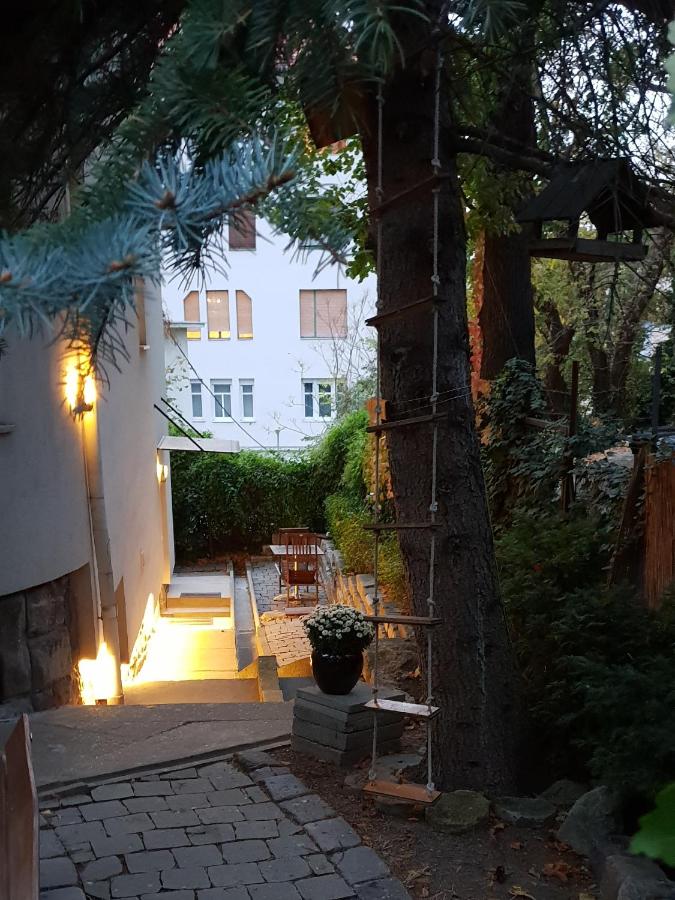 BudaSmile Appartment at Buda Castle - Aircon & FREE parking - B&B