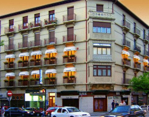 B&B Pamplona - Hostal Navarra - Bed and Breakfast Pamplona