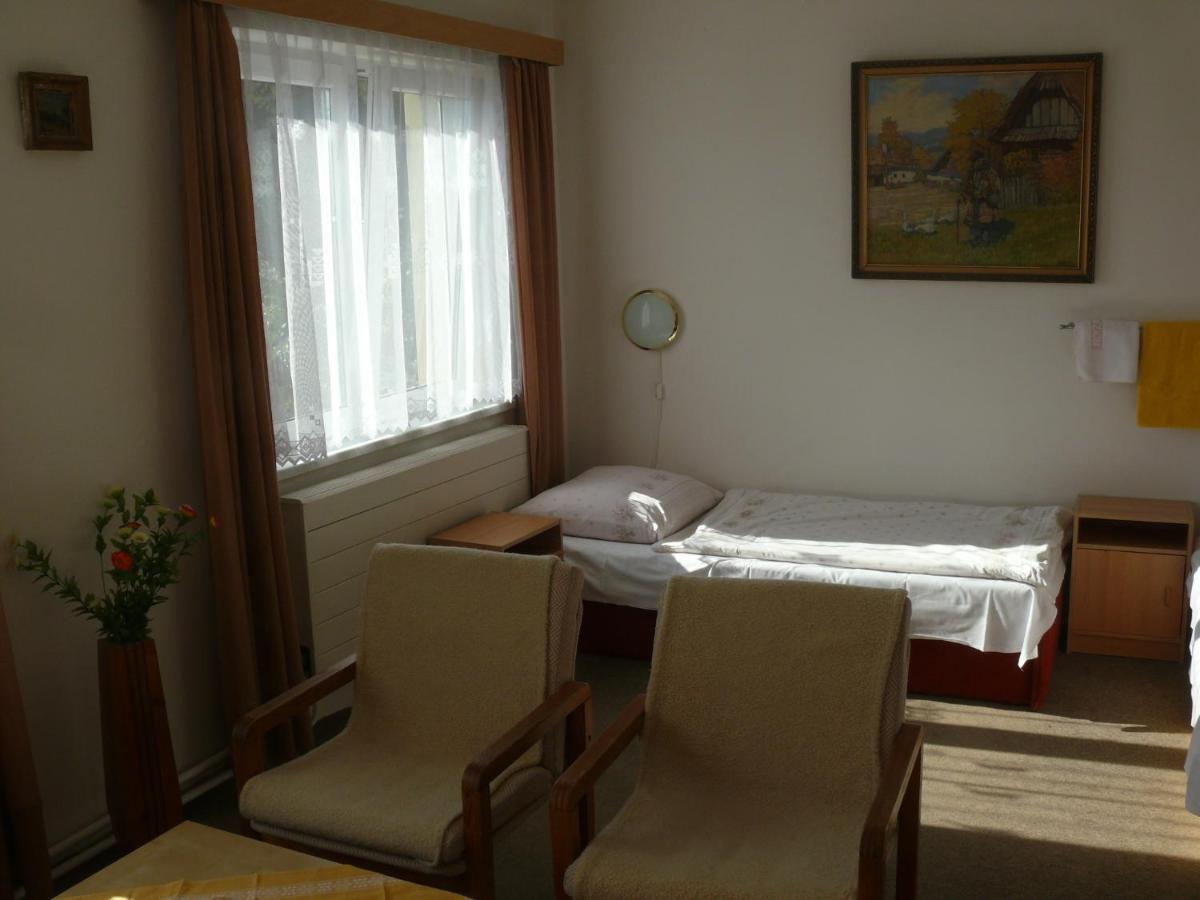 Camera Tripla con Bagno in Comune