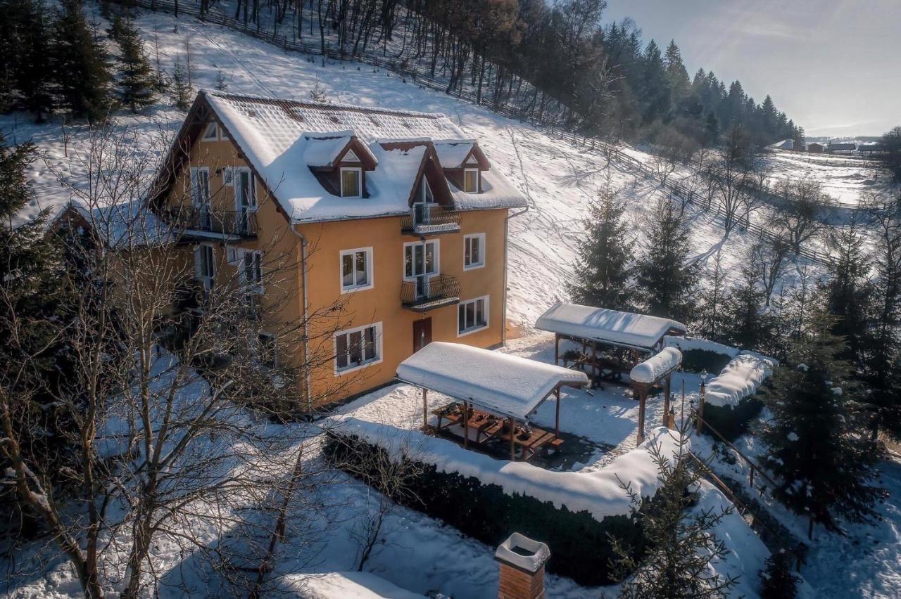 Pensiunea Hétvezér Panzió - B&B Sub Cetate