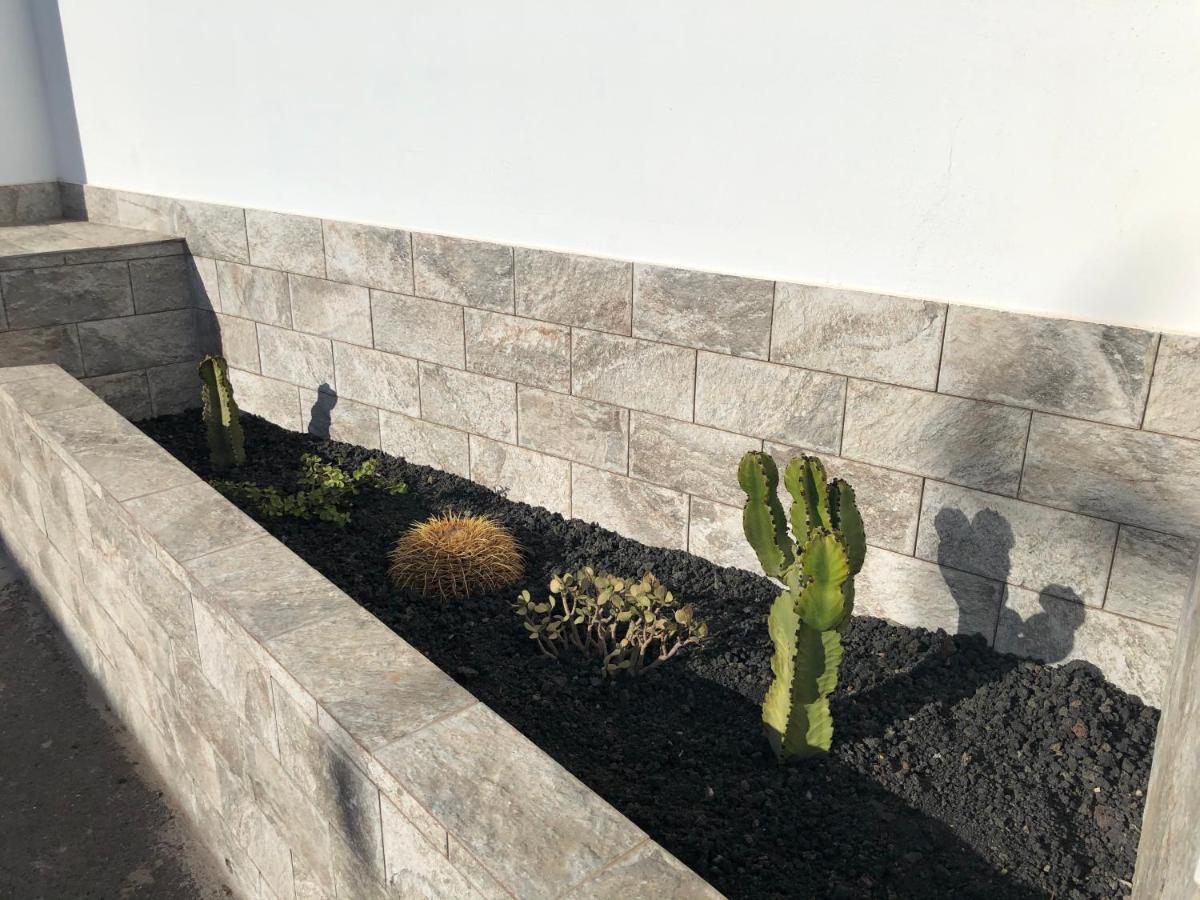 Apartamentos Tahona FUERTEVENTURA - Bed and Breakfast
