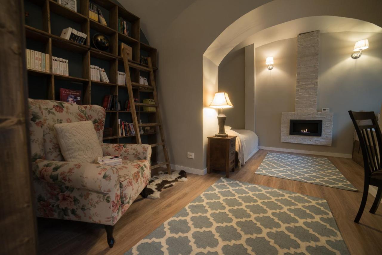 Colonial Ultra Center Apartment - Bed and Breakfast Cluj-Napoca