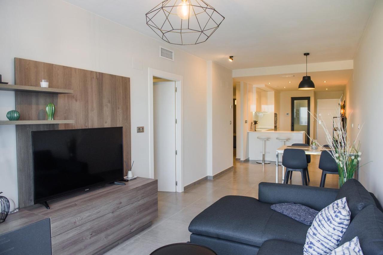 Light and Modern Sea View Apartment - B&B