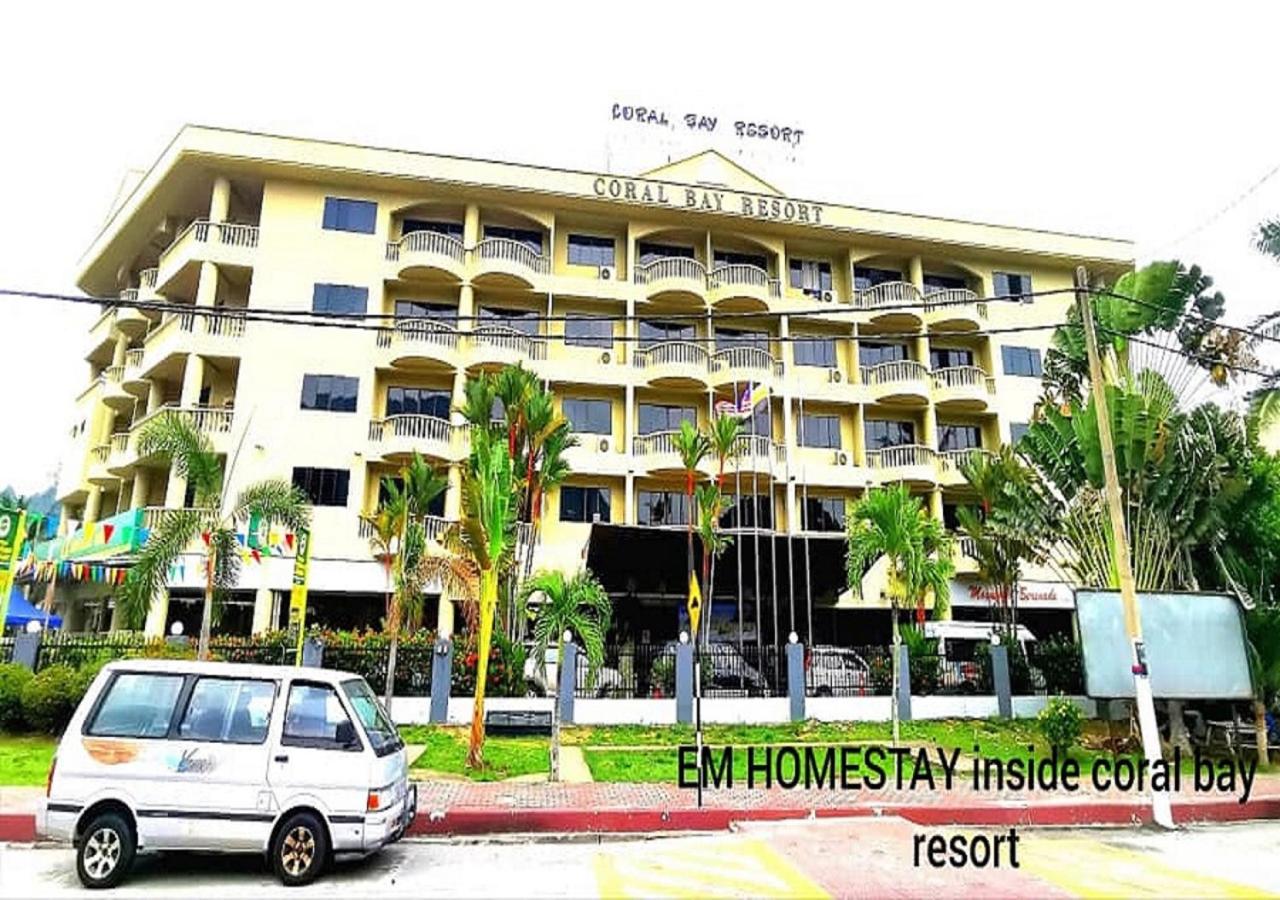 EM HOMESTAY(Coral Bay 3Room Apartment) - Bed and Breakfast Pangkor