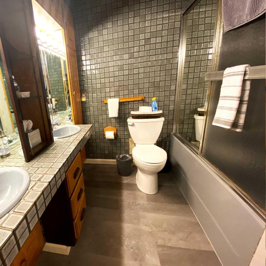 Dreibettzimmer mit Bad