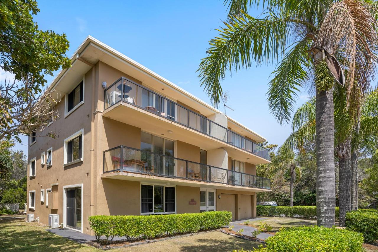2/56 Lawson Street@Clarkes Beach - B&B
