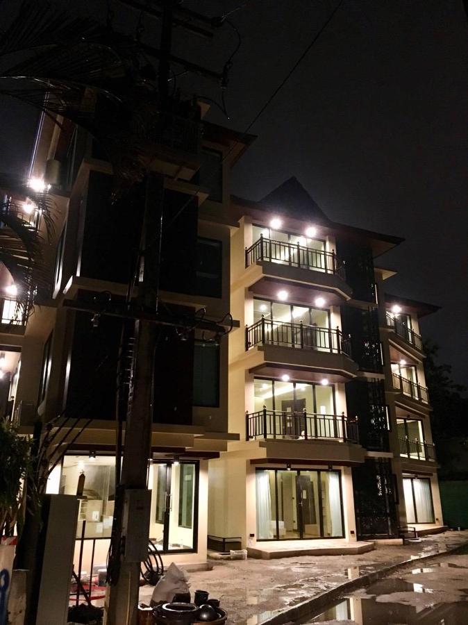 Beautiful Apartment in the Old City at Walking Street - B&B Chiang Mai