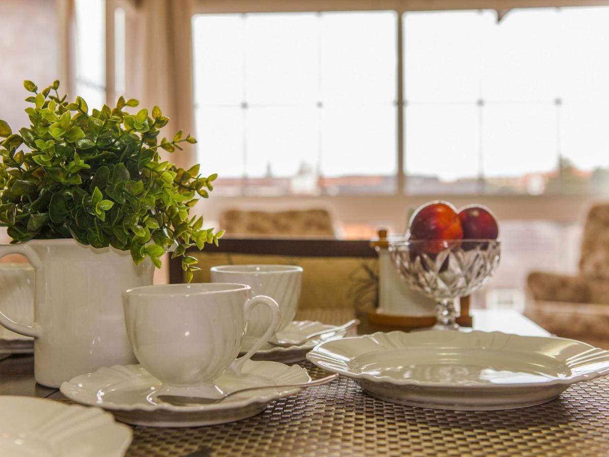 400 metros, Rua Coberta Centro - Villa Di Pietro 404 - B&B Gramado