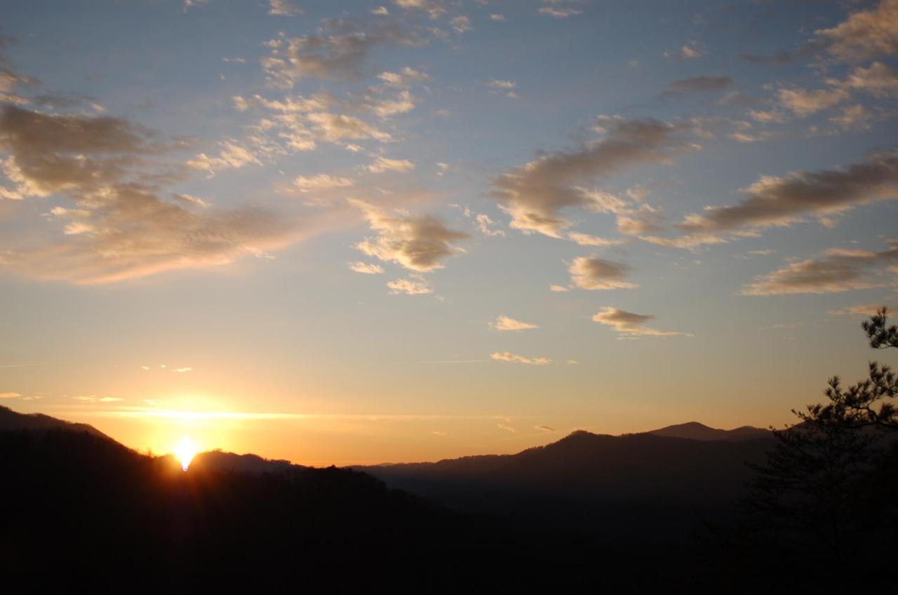 Sunset Lodge - Bed and Breakfast Sevierville