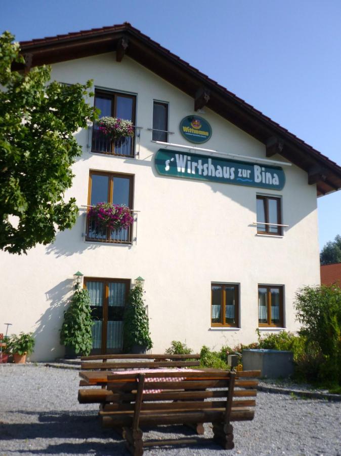 B&B Vilsbiburg - Wirtshaus Zur Bina - Bed and Breakfast Vilsbiburg