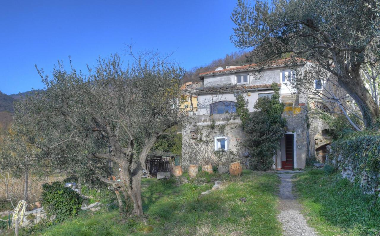 Antica Casa del Canto-Relax, Natura, Bike, Fast WiFi, Private Parking - B&B Calice Ligure